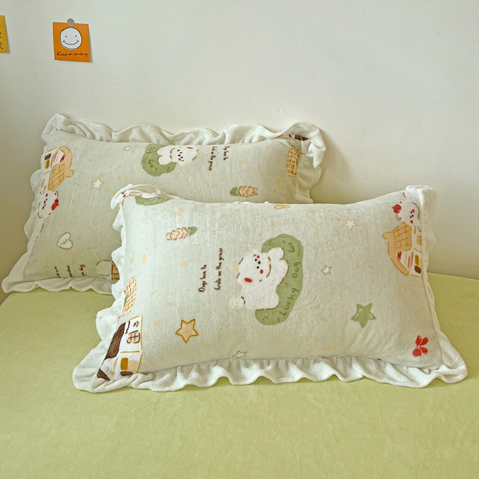 91家纺网 家纺一手货源 找家纺 （总）眷恋家纺 2025新款高克重牛奶绒花边枕套枕头套