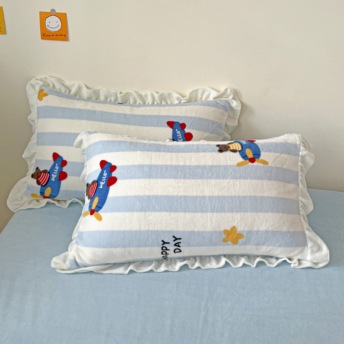 眷恋家纺 2025新款高克重牛奶绒花边枕套枕头套 小飞机