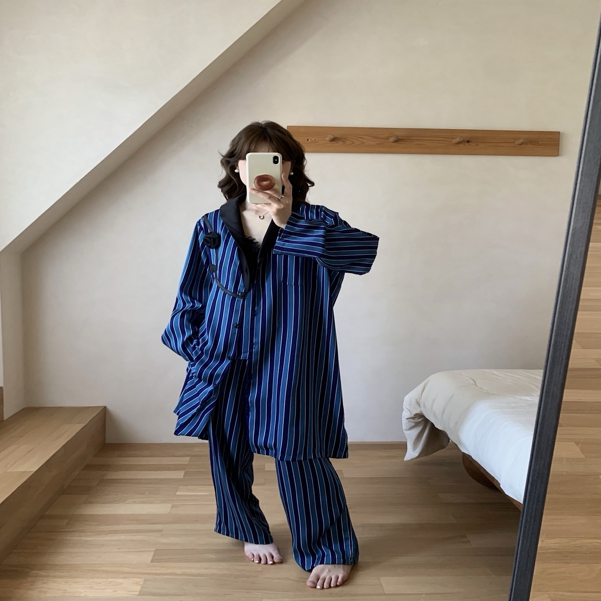 91家纺网 家纺一手货源 找家纺 （总）妍景家居生活馆 2025新款韩系25110-复古拼色条纹冰丝三件套