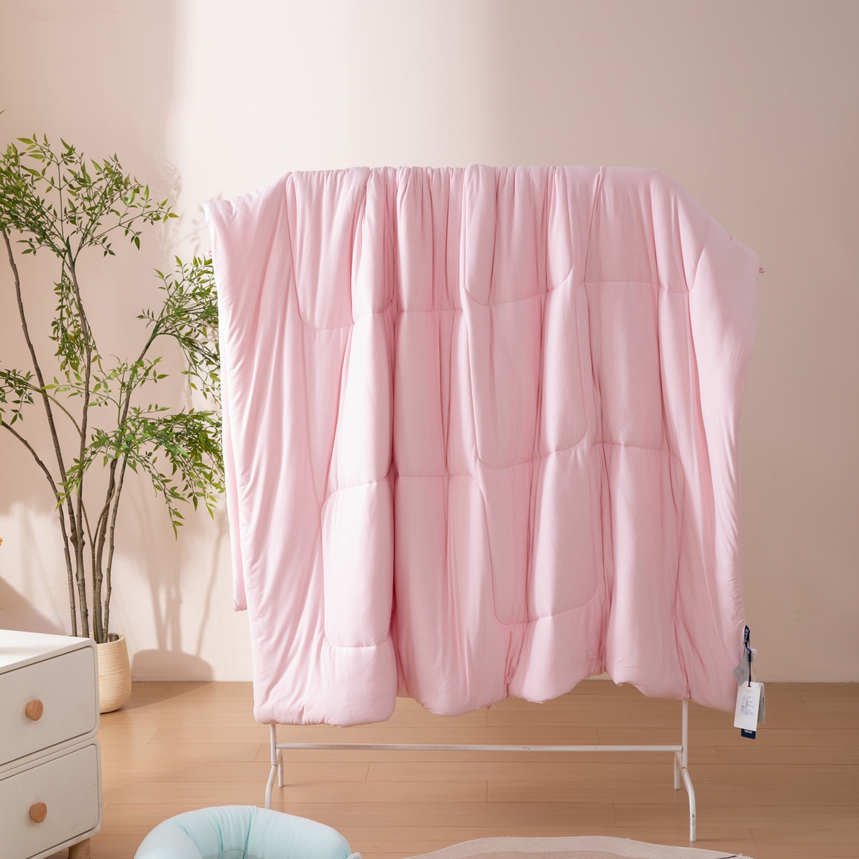 91家纺网 家纺一手货源 找家纺 LADYCOCO可可家居 2025新款LULU恒温水洗德绒被被子被芯 樱粉色