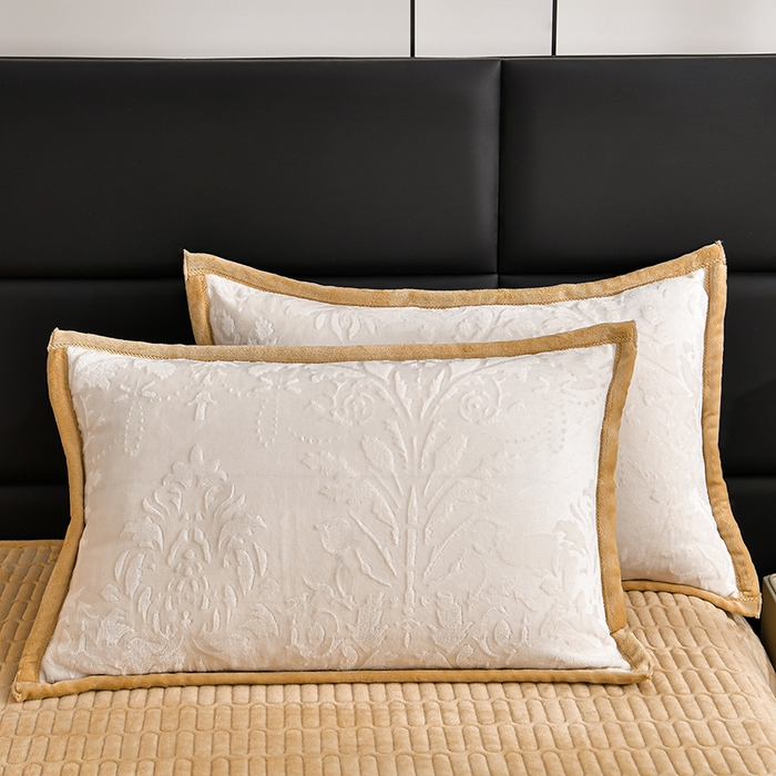 91家纺网 家纺一手货源 找家纺 星窝家纺 2025新款雕花绒床盖四件套 控价标准139（直播拼多多淘宝）灵动奶白+咖