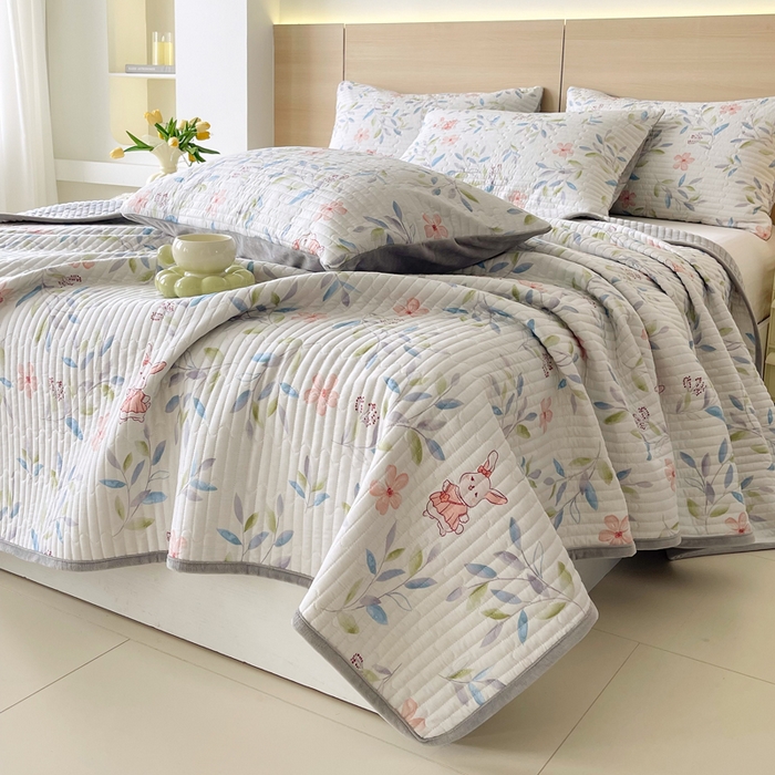 91家纺网 家纺一手货源 找家纺 春皖家纺 2025新款A类棉加绒多功能床盖 扶绿花园