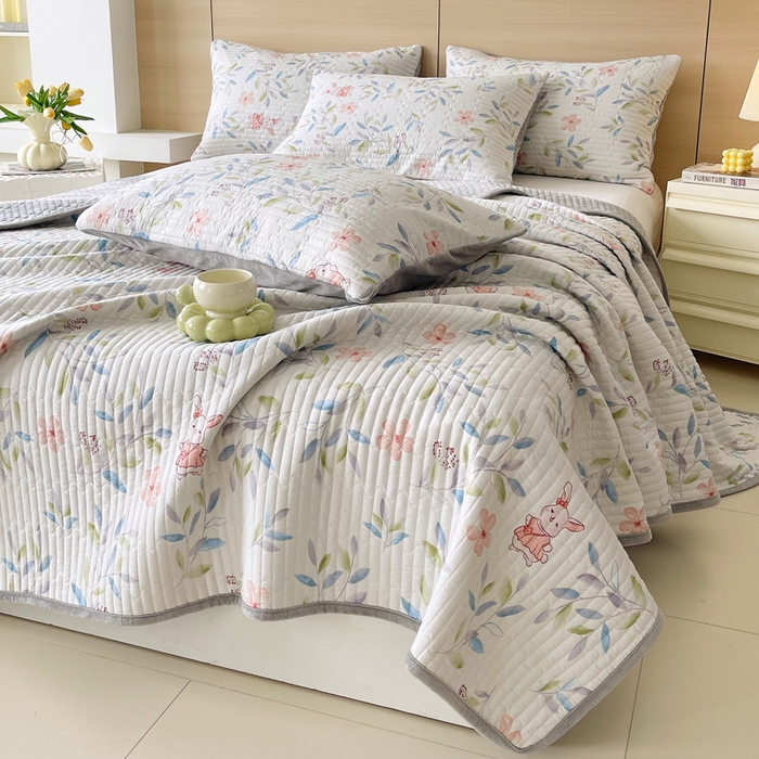 91家纺网 家纺一手货源 找家纺 春皖家纺 2025新款A类棉加绒多功能床盖 扶绿花园