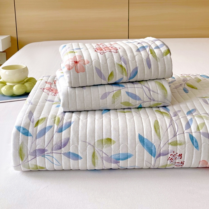 91家纺网 家纺一手货源 找家纺 春皖家纺 2025新款A类棉加绒多功能床盖 扶绿花园