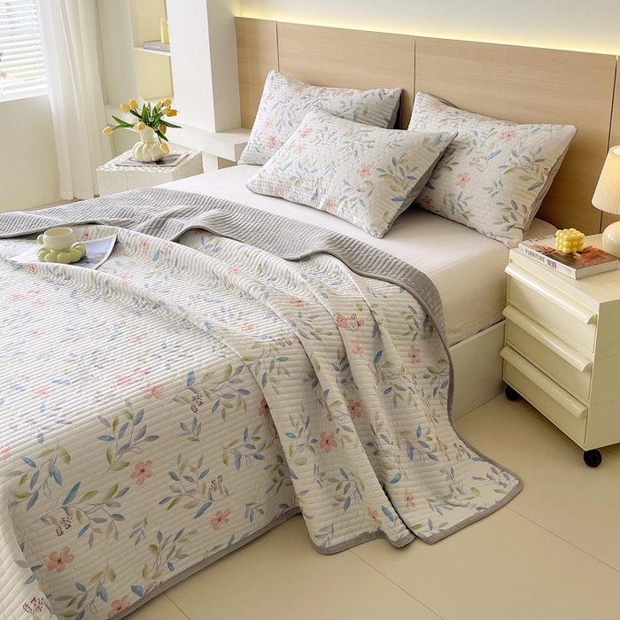 91家纺网 家纺一手货源 找家纺 春皖家纺 2025新款A类棉加绒多功能床盖 扶绿花园