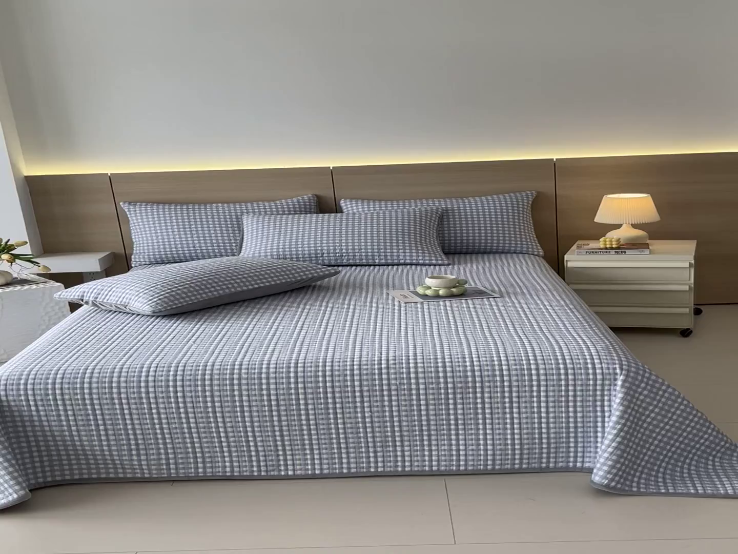 91家纺网 家纺一手货源 找家纺 春皖家纺 2025新款A类棉加绒多功能床盖 慕心蓝