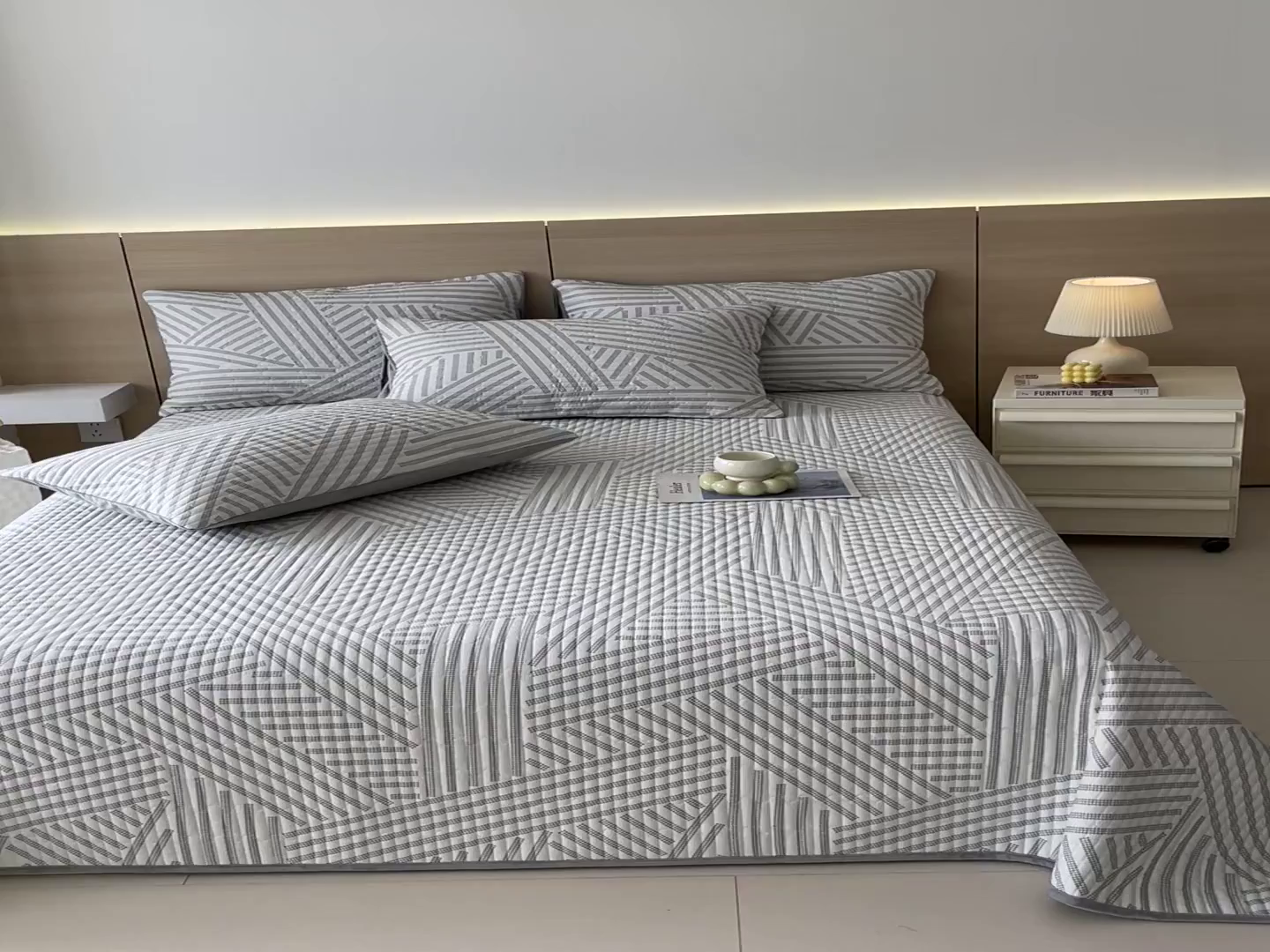 91家纺网 家纺一手货源 找家纺 春皖家纺 2025新款A类棉加绒多功能床盖 律动