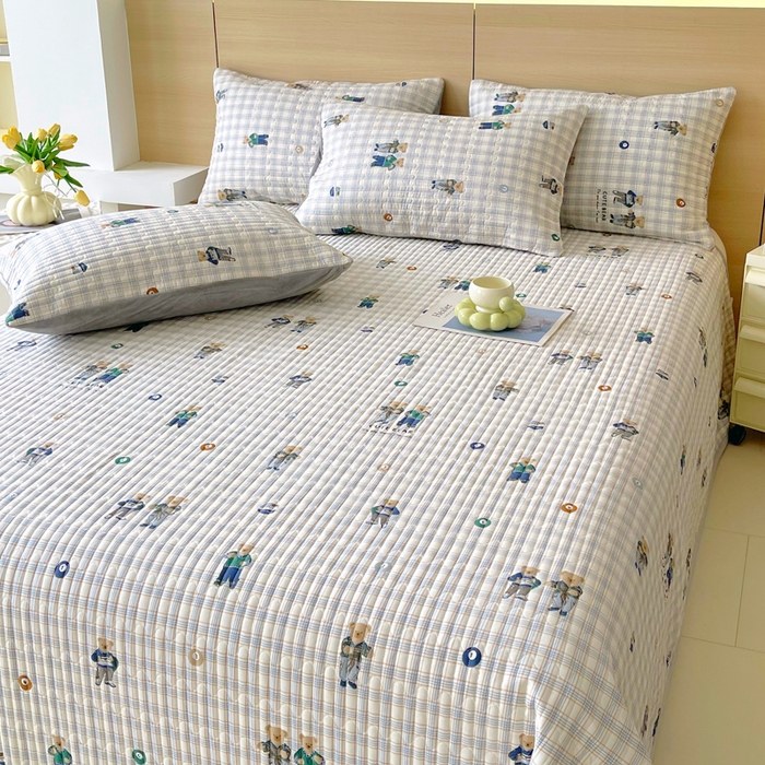 91家纺网 家纺一手货源 找家纺 春皖家纺 2025新款A类棉加绒多功能床盖 小熊乐园