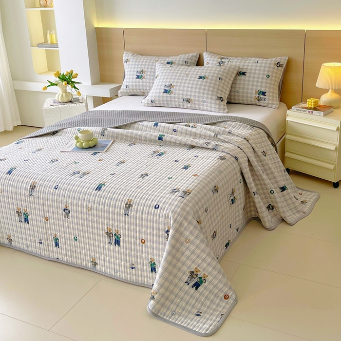 91家纺网 家纺一手货源 找家纺 春皖家纺 2025新款A类棉加绒多功能床盖 小熊乐园