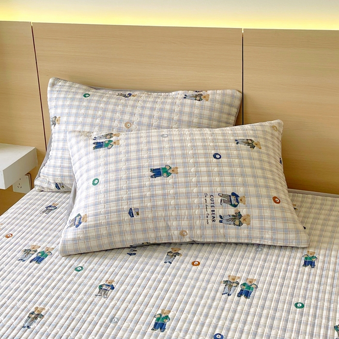 91家纺网 家纺一手货源 找家纺 春皖家纺 2025新款A类棉加绒多功能床盖 小熊乐园