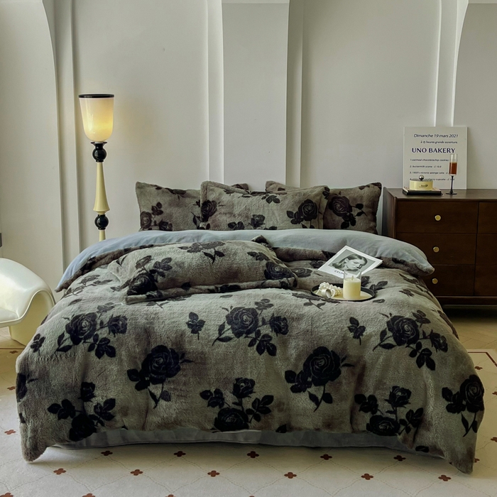 91家纺网 家纺一手货源 找家纺 （总）梦莱斯 2025新款亲肤舒适兔毛印花牛奶绒保暖四件套一美拉德系