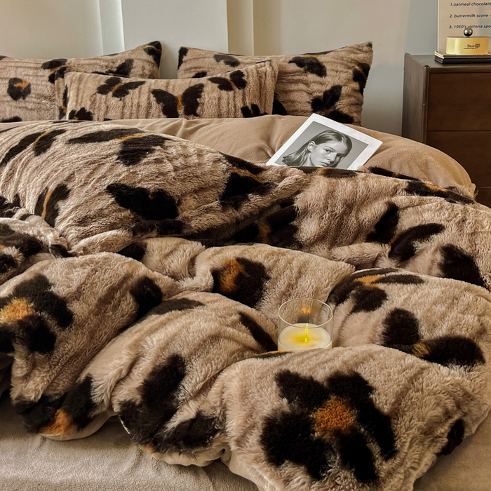 91家纺网 家纺一手货源 找家纺 梦莱斯 2025新款亲肤舒适兔毛印花牛奶绒保暖四件套一美拉德系 蝴蝶棕