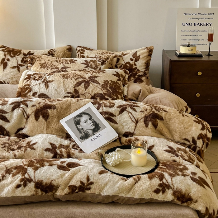 91家纺网 家纺一手货源 找家纺 梦莱斯 2025新款亲肤舒适兔毛印花牛奶绒保暖四件套一美拉德系 咖啡树枝