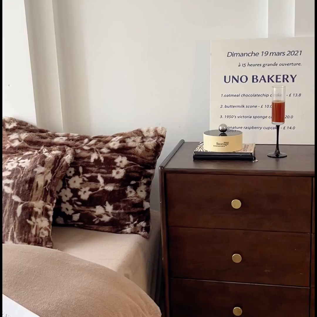 91家纺网 家纺一手货源 找家纺 梦莱斯 2025新款亲肤舒适兔毛印花牛奶绒保暖四件套一美拉德系 咖啡小花朵