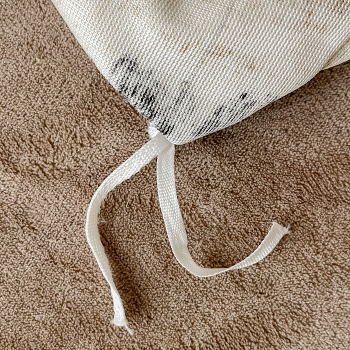 91家纺网 家纺一手货源 找家纺 梦莱斯 2025新款亲肤舒适兔毛印花牛奶绒保暖四件套一美拉德系 米底黑花