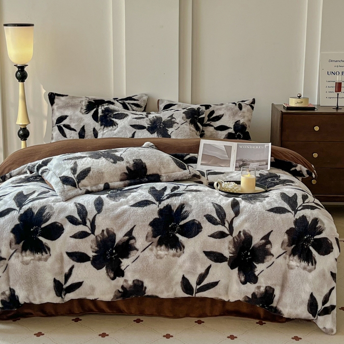 91家纺网 家纺一手货源 找家纺 梦莱斯 2025新款亲肤舒适兔毛印花牛奶绒保暖四件套一美拉德系 塞西莉亚