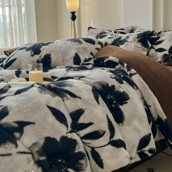 91家纺网 家纺一手货源 找家纺 梦莱斯 2025新款亲肤舒适兔毛印花牛奶绒保暖四件套一美拉德系 塞西莉亚