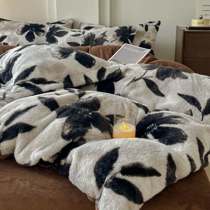 91家纺网 家纺一手货源 找家纺 梦莱斯 2025新款亲肤舒适兔毛印花牛奶绒保暖四件套一美拉德系 塞西莉亚