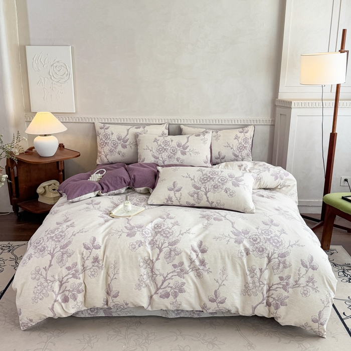 91家纺网 家纺一手货源 找家纺 佑佳家纺 2025新款复古印花亚麻双层纱花边被套枕套三件套 紫韵