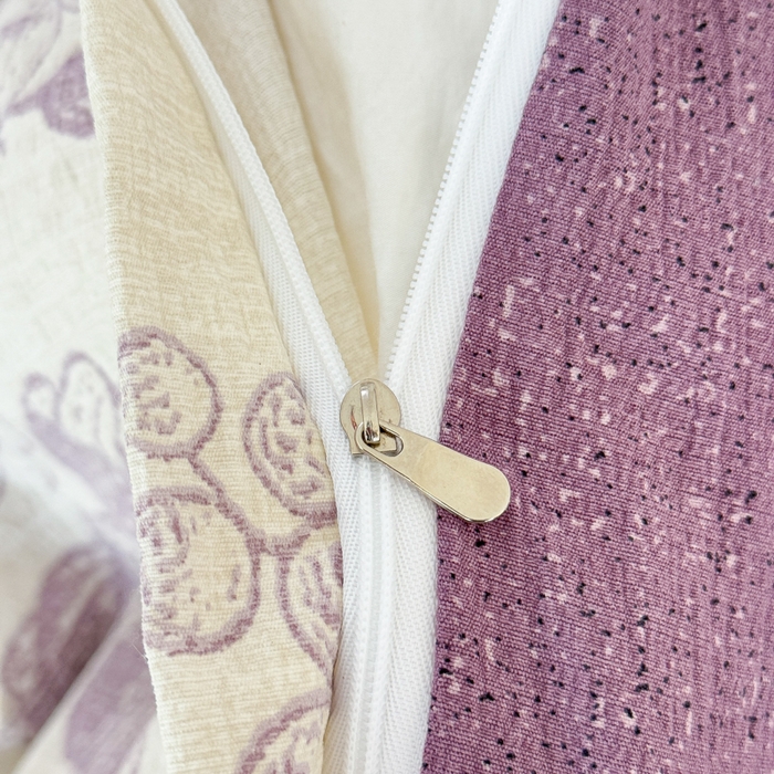 91家纺网 家纺一手货源 找家纺 佑佳家纺 2025新款复古印花亚麻双层纱花边被套枕套三件套 紫韵