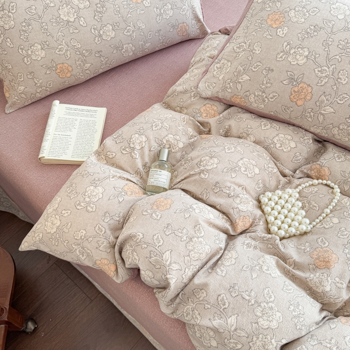 91家纺网 家纺一手货源 找家纺 佑佳家纺 2025新款复古印花亚麻双层纱花边被套枕套三件套 枫华