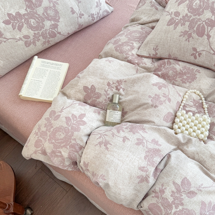 91家纺网 家纺一手货源 找家纺 佑佳家纺 2025新款复古印花亚麻双层纱花边被套枕套三件套 知音-咖