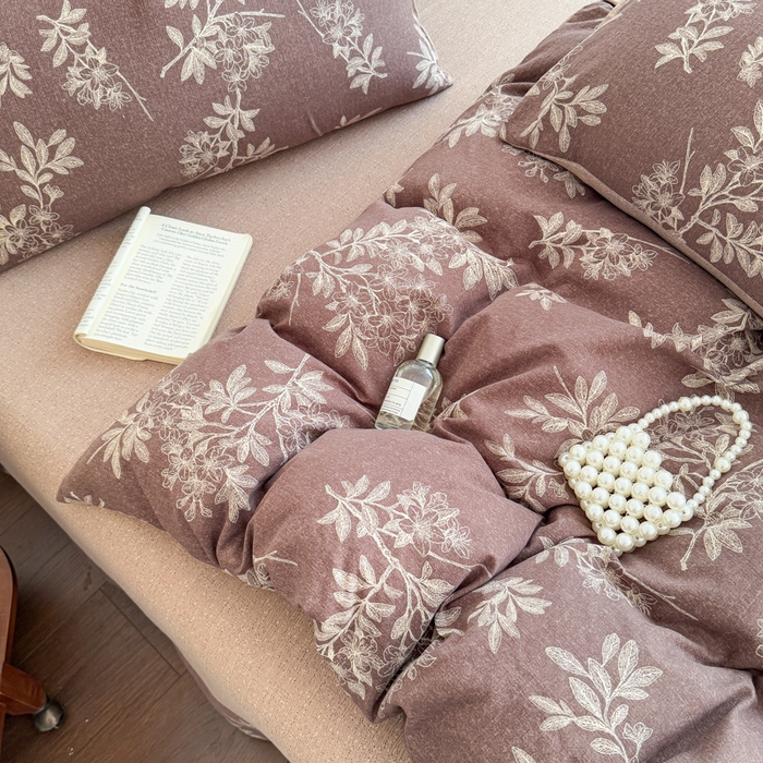 91家纺网 家纺一手货源 找家纺 佑佳家纺 2025新款复古印花亚麻双层纱花边被套枕套三件套 锦瑟