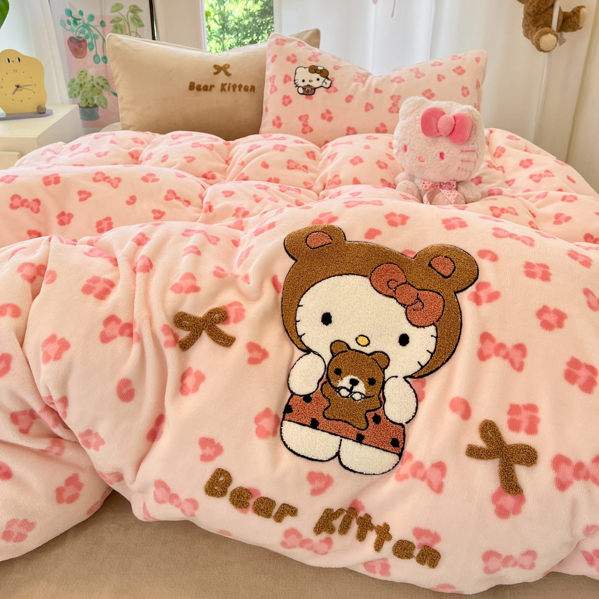 91家纺网 家纺一手货源 找家纺 如一 2025新款卡通毛巾绣系列牛奶绒四件套 豹纹黑皮