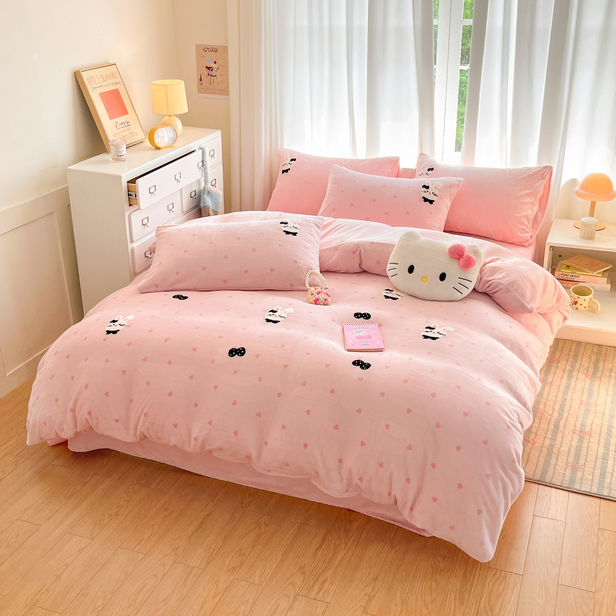 91家纺网 家纺一手货源 找家纺 如一 2025新款卡通毛巾绣系列牛奶绒四件套 领结粉兔