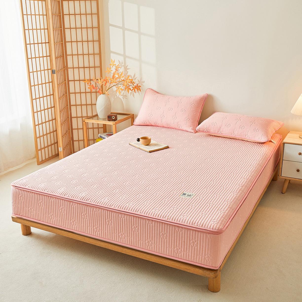 91家纺网 家纺一手货源 找家纺 伊人坊 2025新款全棉水洗棉六面全包床笠床垫保护套拉链床笠 小幸运-香玉