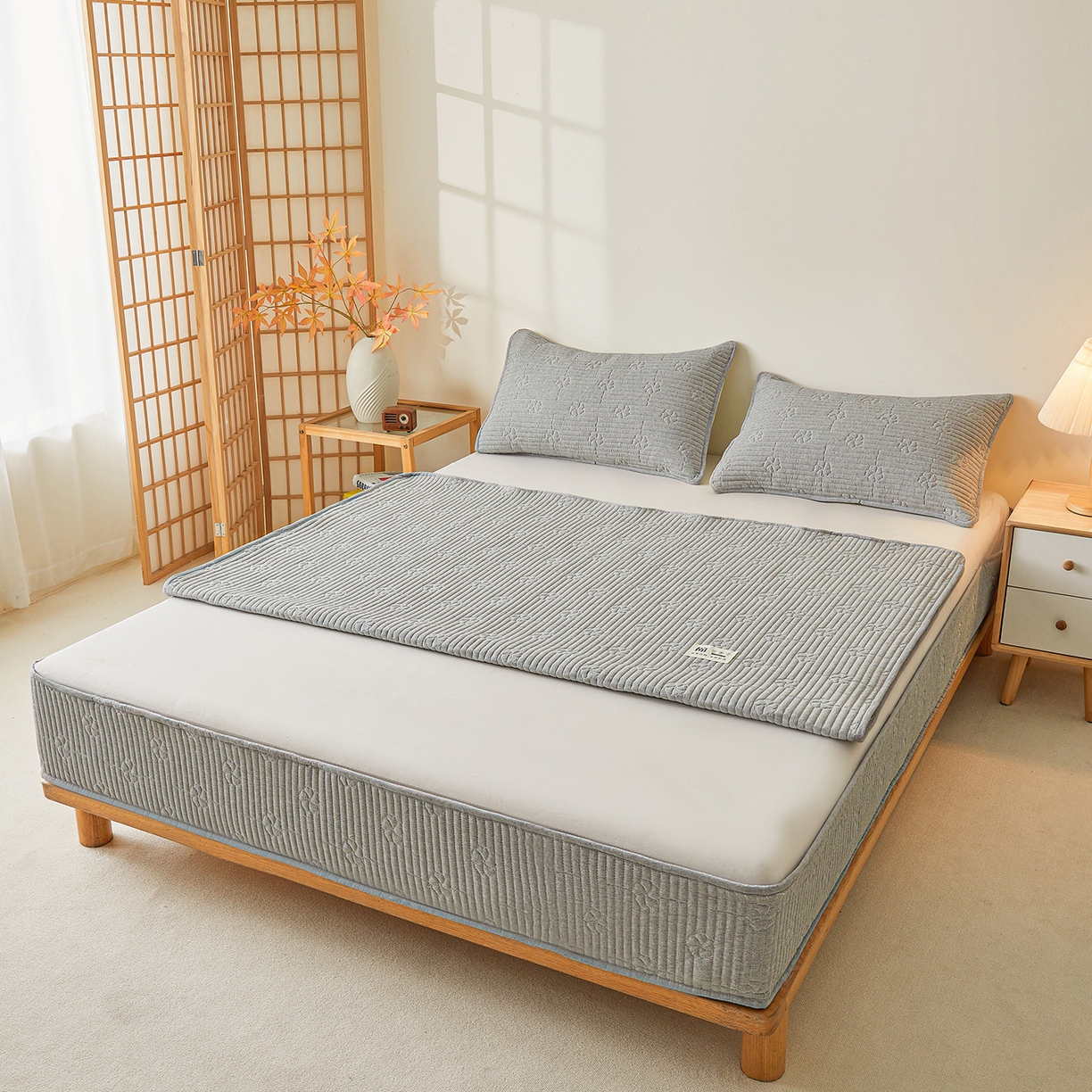 91家纺网 家纺一手货源 找家纺 伊人坊 2025新款全棉水洗棉六面全包床笠床垫保护套拉链床笠 小幸运-星灰