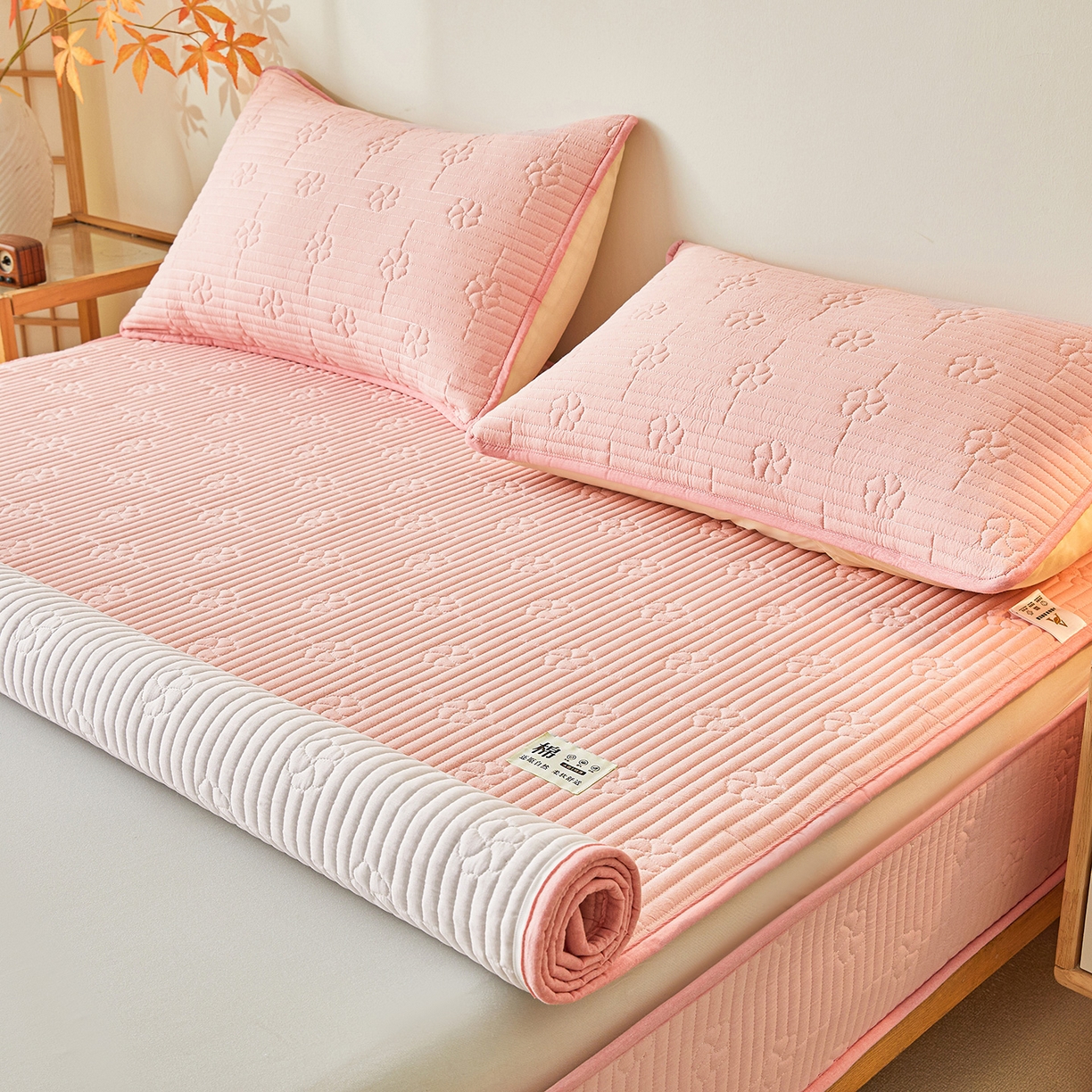 91家纺网 家纺一手货源 找家纺 伊人坊 2025新款全棉水洗棉六面全包床笠床垫保护套拉链床笠 小幸运-香玉