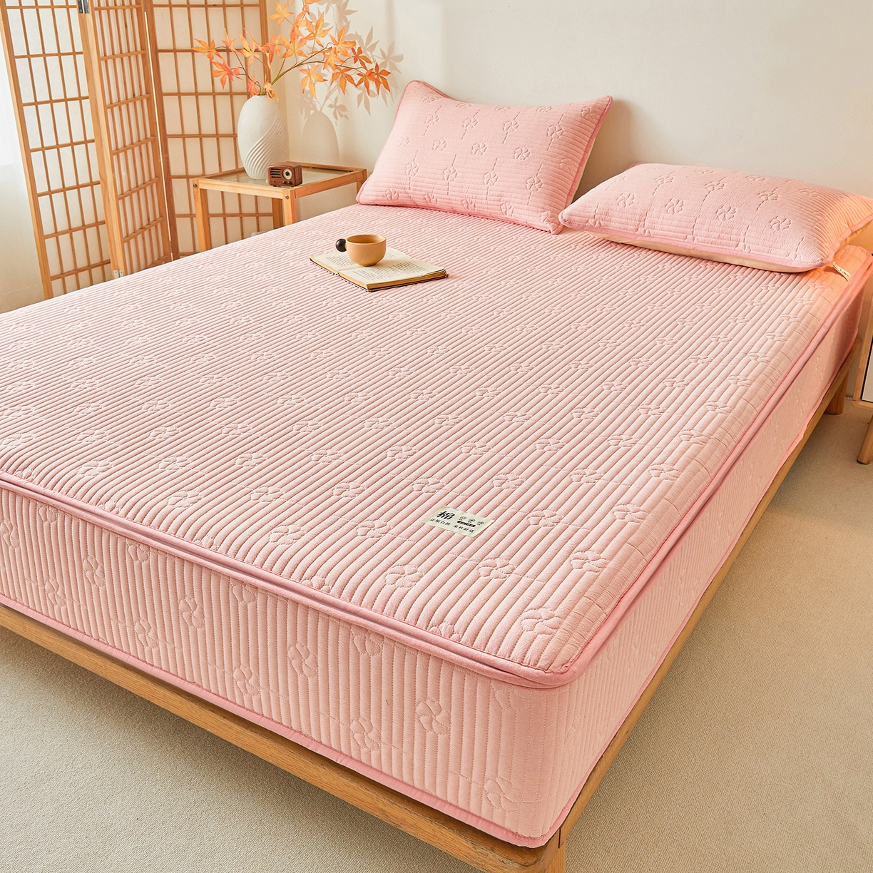 91家纺网 家纺一手货源 找家纺 伊人坊 2025新款全棉水洗棉六面全包床笠床垫保护套拉链床笠 小幸运-香玉