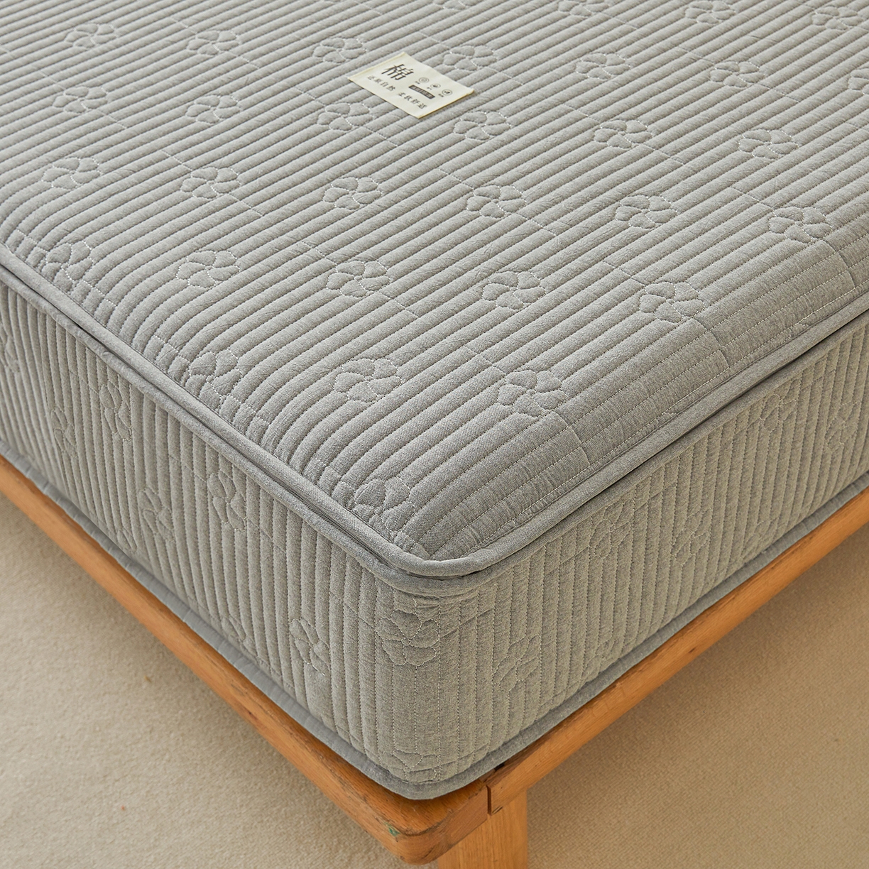 91家纺网 家纺一手货源 找家纺 伊人坊 2025新款全棉水洗棉六面全包床笠床垫保护套拉链床笠 小幸运-星灰