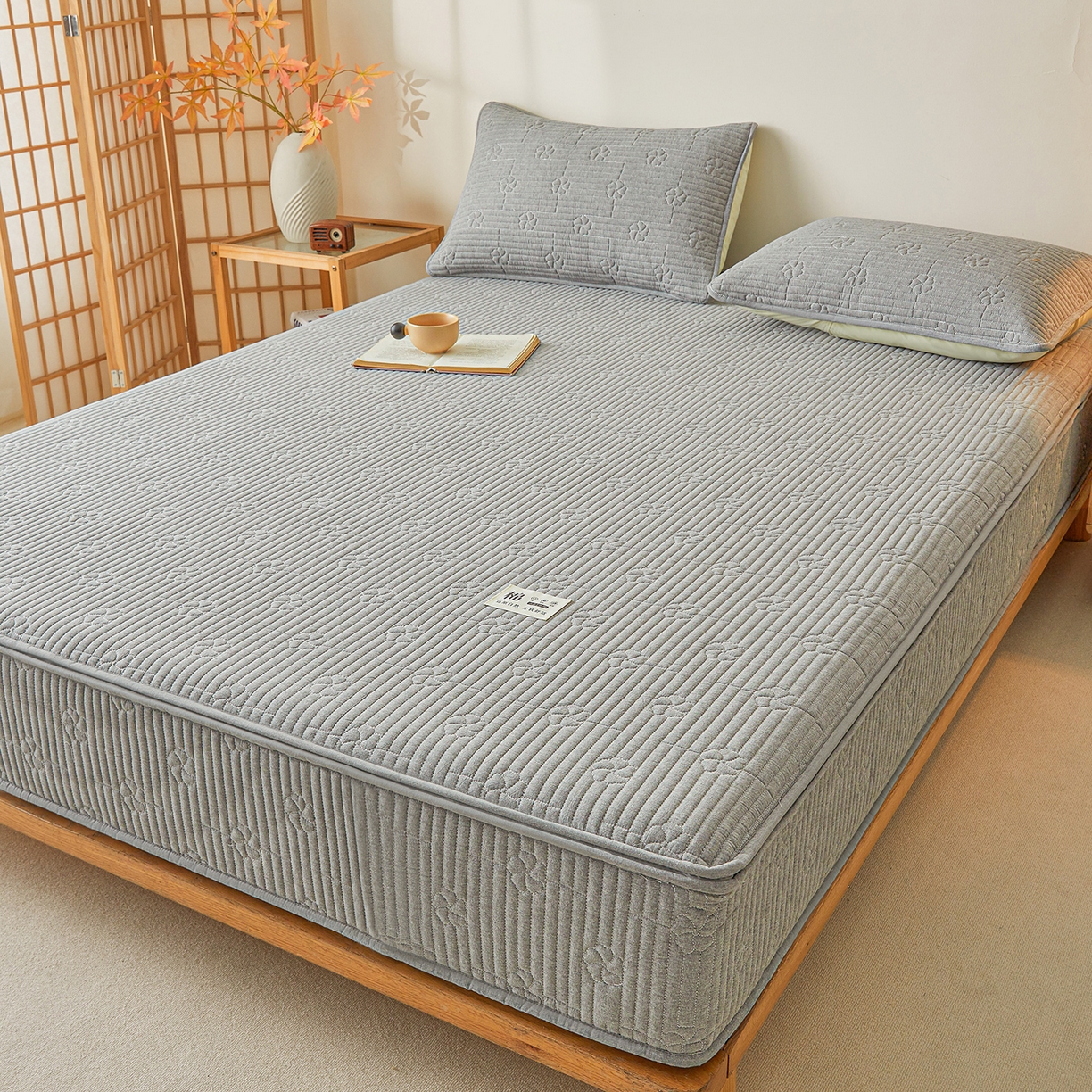 91家纺网 家纺一手货源 找家纺 伊人坊 2025新款全棉水洗棉六面全包床笠床垫保护套拉链床笠 小幸运-星灰