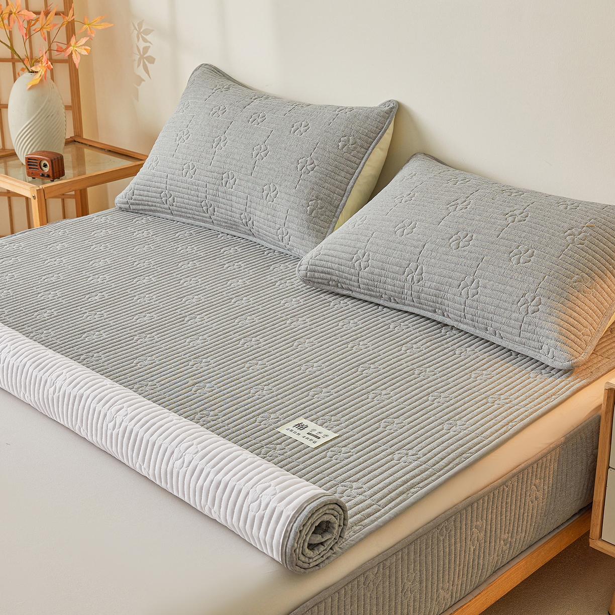 91家纺网 家纺一手货源 找家纺 伊人坊 2025新款全棉水洗棉六面全包床笠床垫保护套拉链床笠 小幸运-星灰