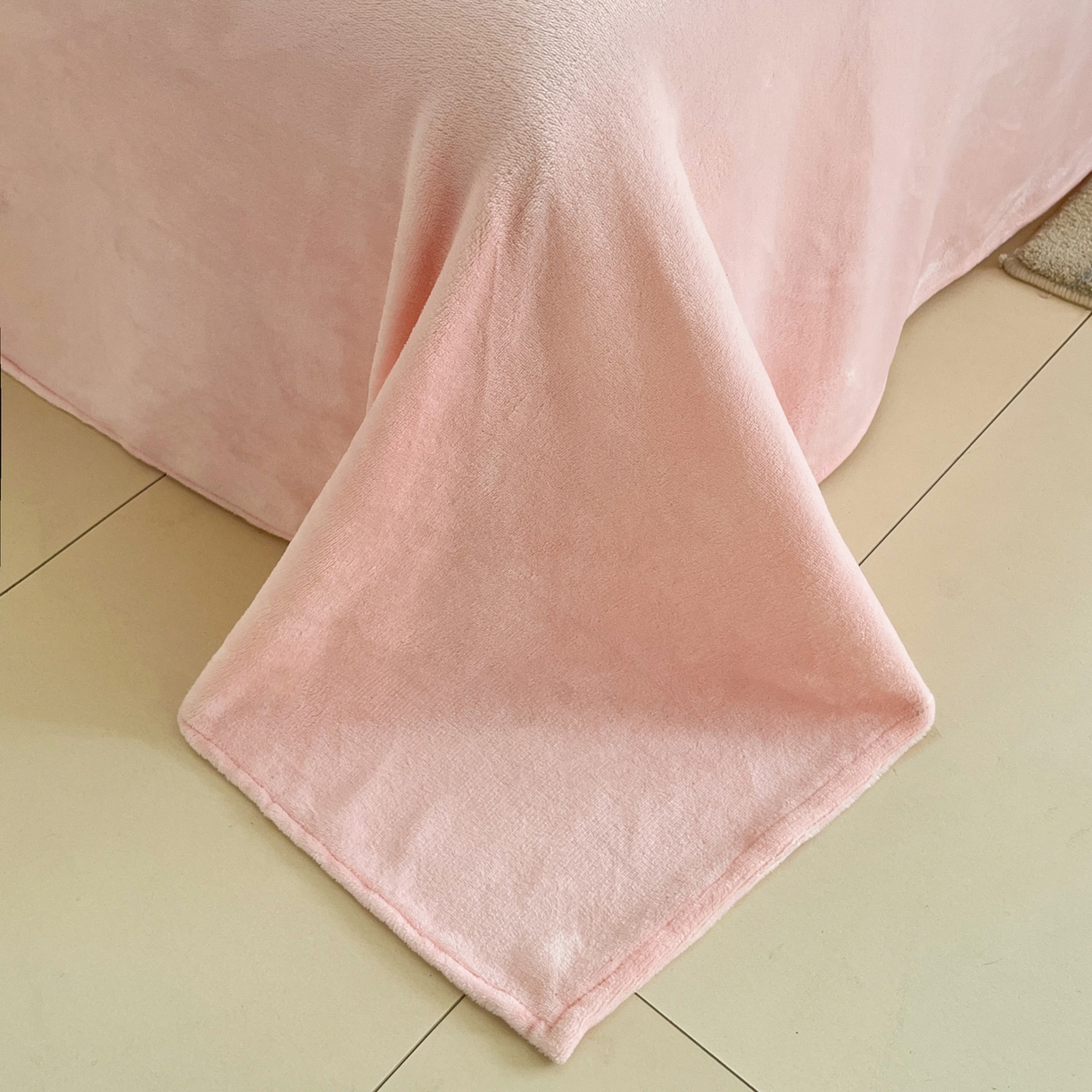 91家纺网 家纺一手货源 找家纺 如一 2025新款卡通毛巾绣系列牛奶绒四件套 蛋糕小狗