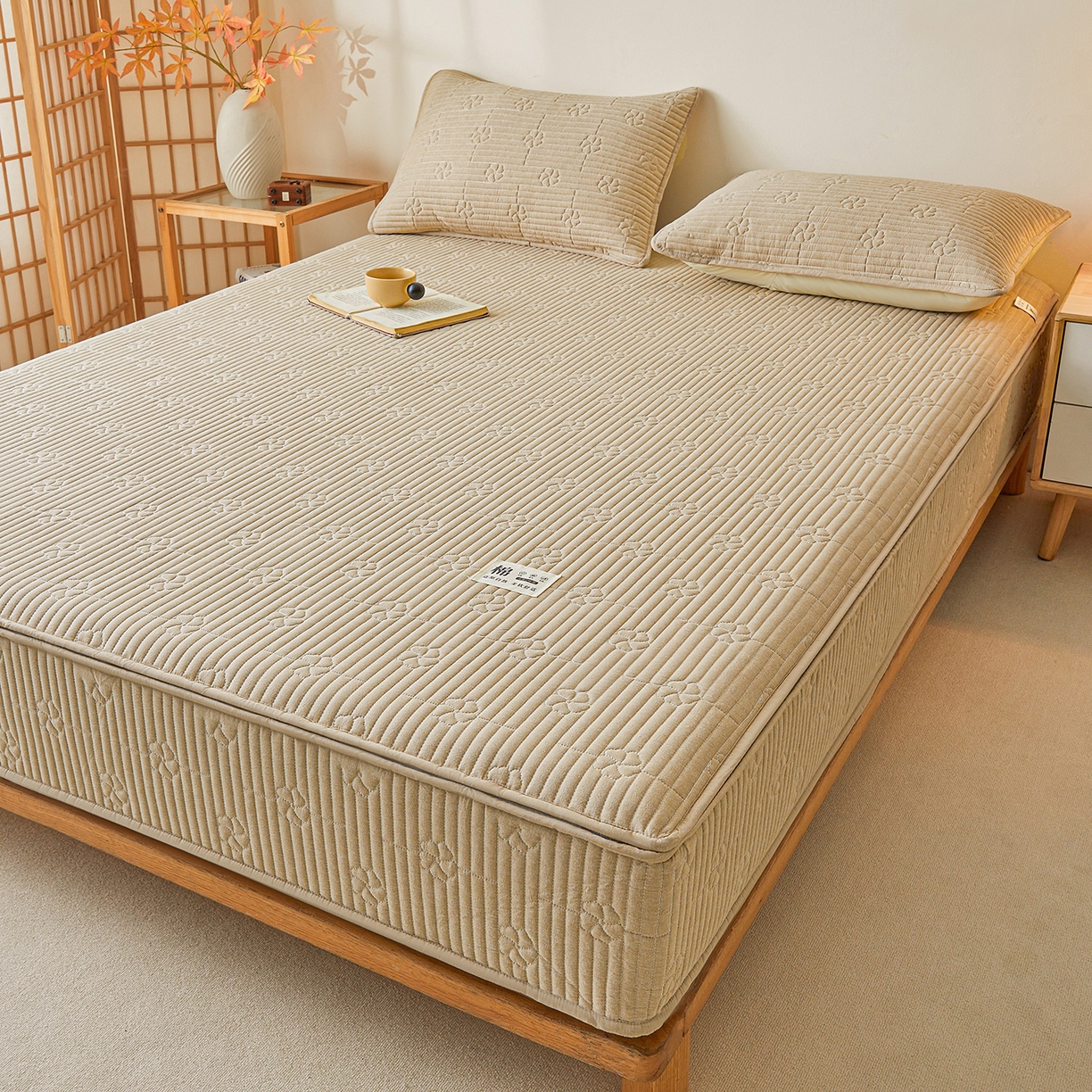 91家纺网 家纺一手货源 找家纺 伊人坊 2025新款全棉水洗棉六面全包床笠床垫保护套拉链床笠 小幸运-卡其