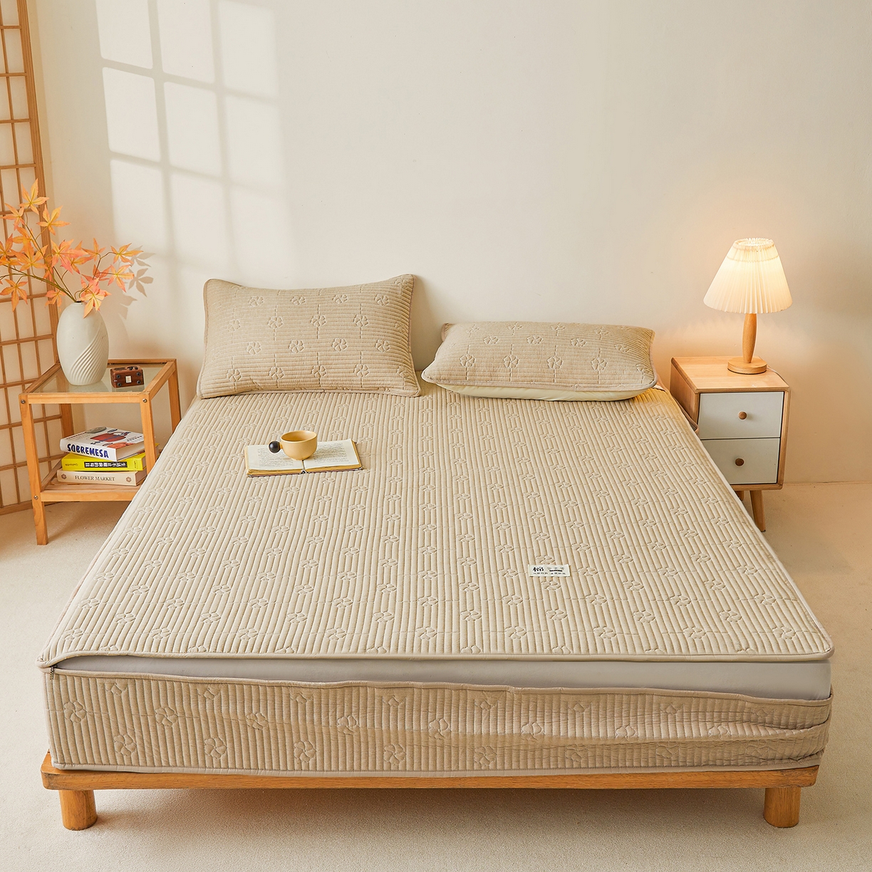 91家纺网 家纺一手货源 找家纺 伊人坊 2025新款全棉水洗棉六面全包床笠床垫保护套拉链床笠 小幸运-卡其