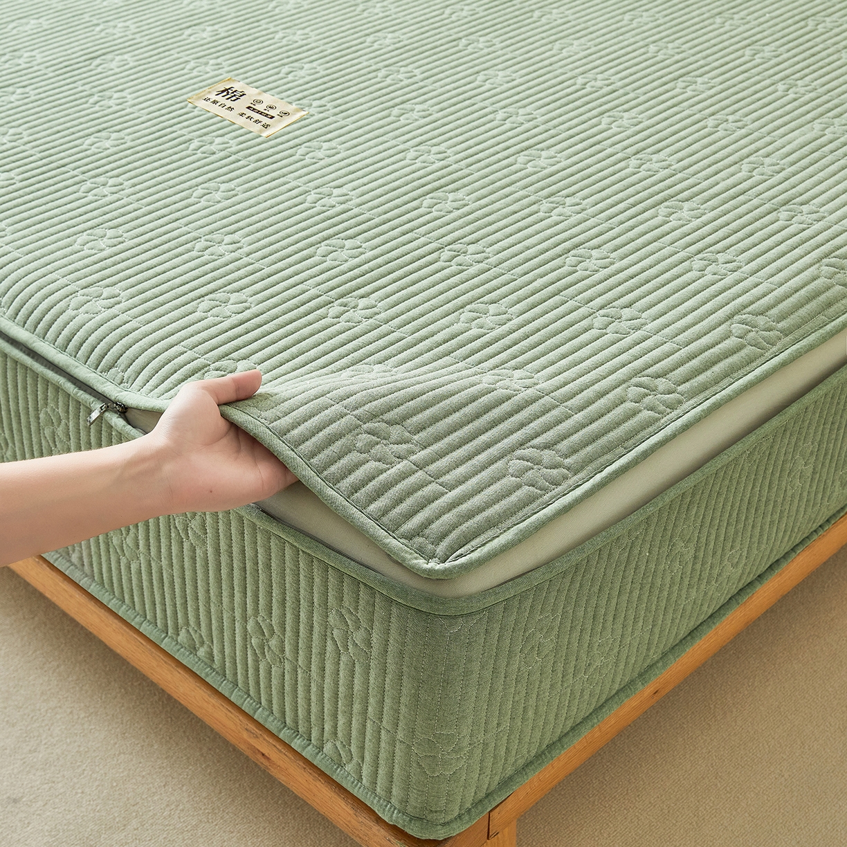 91家纺网 家纺一手货源 找家纺 伊人坊 2025新款全棉水洗棉六面全包床笠床垫保护套拉链床笠 小幸运-果绿