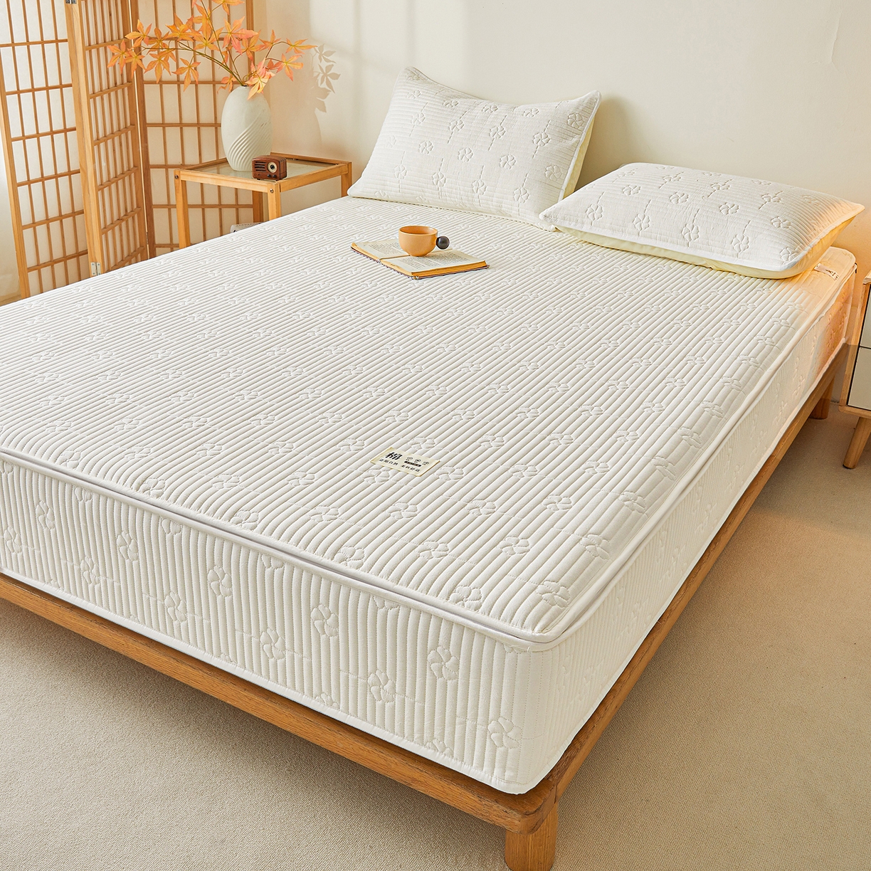 91家纺网 家纺一手货源 找家纺 伊人坊 2025新款全棉水洗棉六面全包床笠床垫保护套拉链床笠 小幸运-洁白