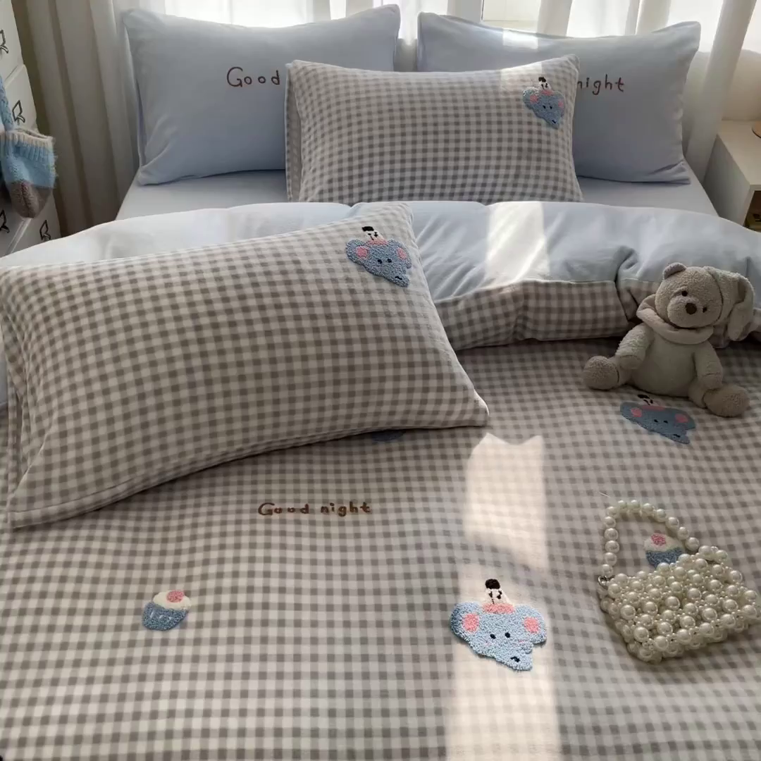 91家纺网 家纺一手货源 找家纺 如一 2025新款卡通毛巾绣系列牛奶绒四件套 晚安小象