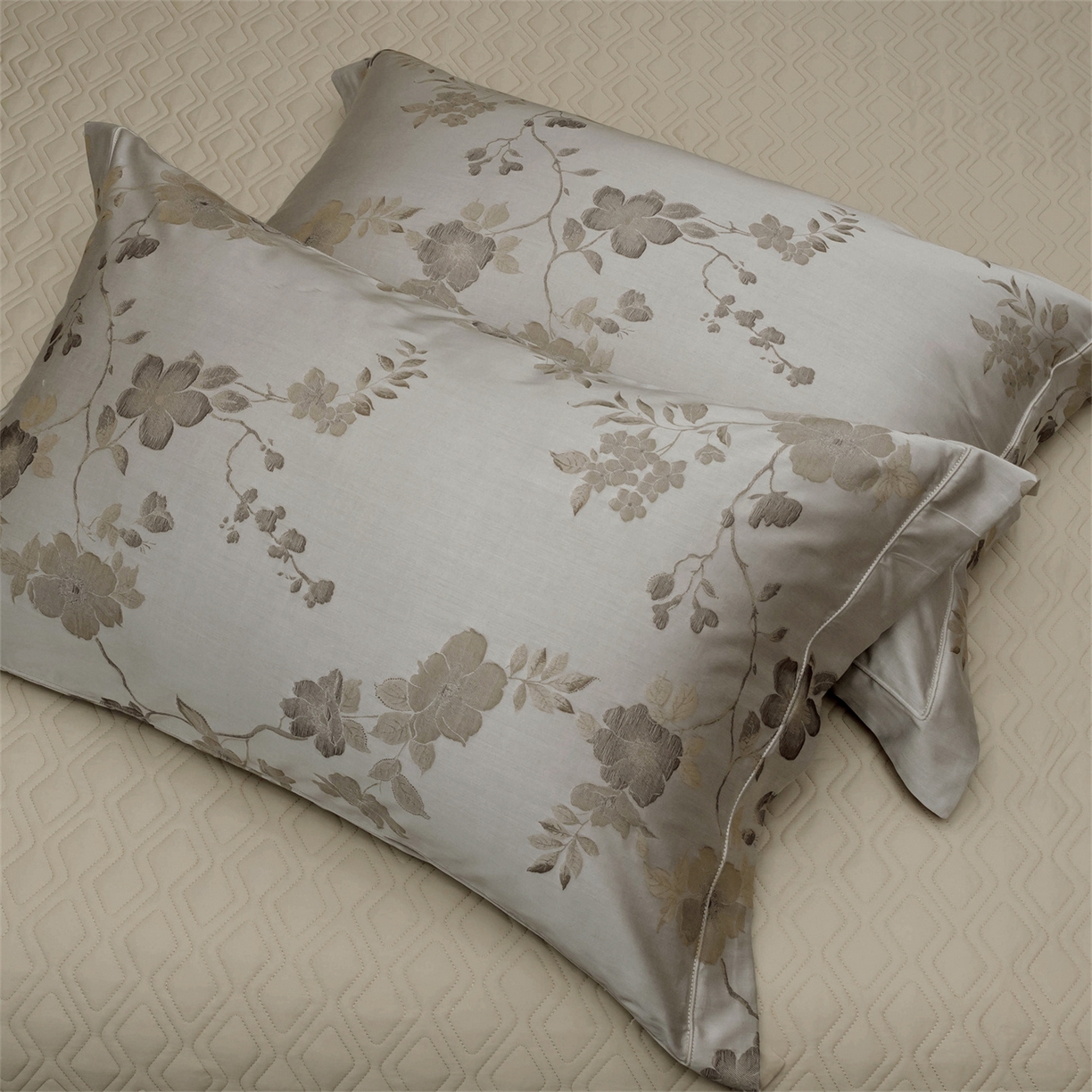 91家纺网 家纺一手货源 找家纺 OL家纺 2025新款天丝棉色织大提花四件套系列 绯色时空-棕