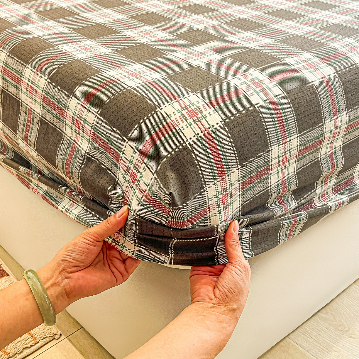 91家纺网 家纺一手货源 找家纺 多乐家纺 2025新款韩系花卉加厚舒柔棉印花单床笠 床笠三件套 山野红