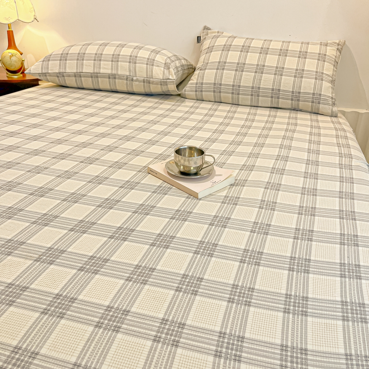 91家纺网 家纺一手货源 找家纺 多乐家纺 2025新款韩系花卉加厚舒柔棉印花单床笠 床笠三件套 山野灰