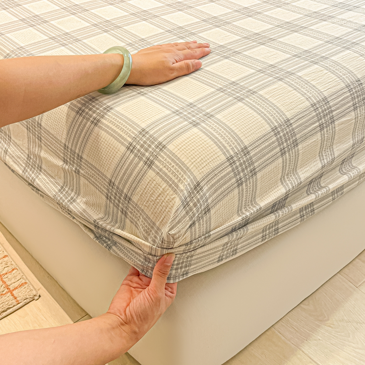 91家纺网 家纺一手货源 找家纺 多乐家纺 2025新款韩系花卉加厚舒柔棉印花单床笠 床笠三件套 山野灰