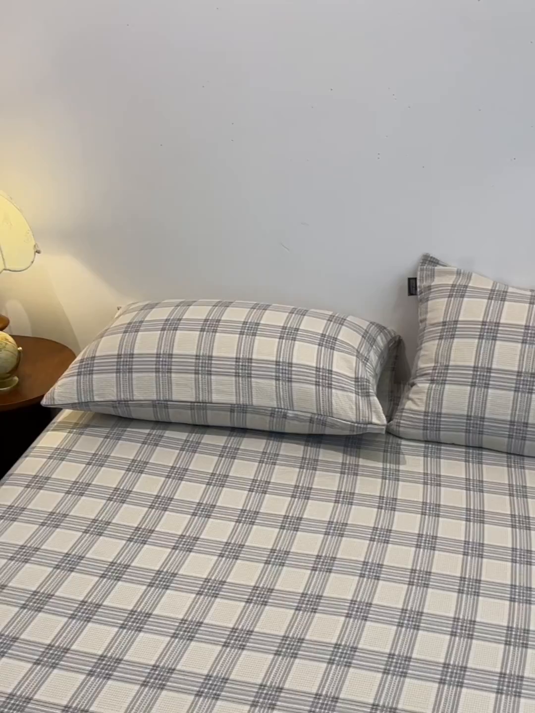 91家纺网 家纺一手货源 找家纺 多乐家纺 2025新款韩系花卉加厚舒柔棉印花单床笠 床笠三件套 山野灰