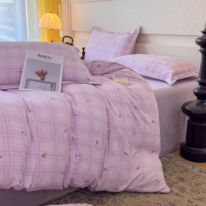 91家纺网 家纺一手货源 找家纺 可思家纺 2025新款小布袋时尚印花水洗棉四件套 雾禾年