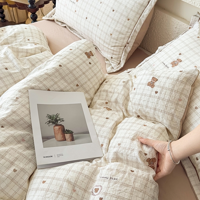 91家纺网 家纺一手货源 找家纺 可思家纺 2025新款小布袋时尚印花水洗棉四件套 月絮年