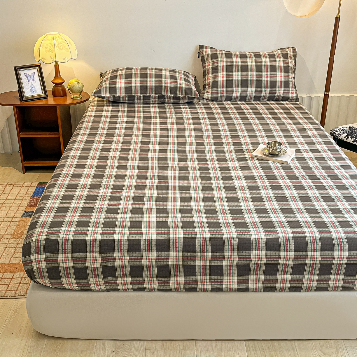 91家纺网 家纺一手货源 找家纺 多乐家纺 2025新款韩系花卉加厚舒柔棉印花单床笠 床笠三件套 山野红